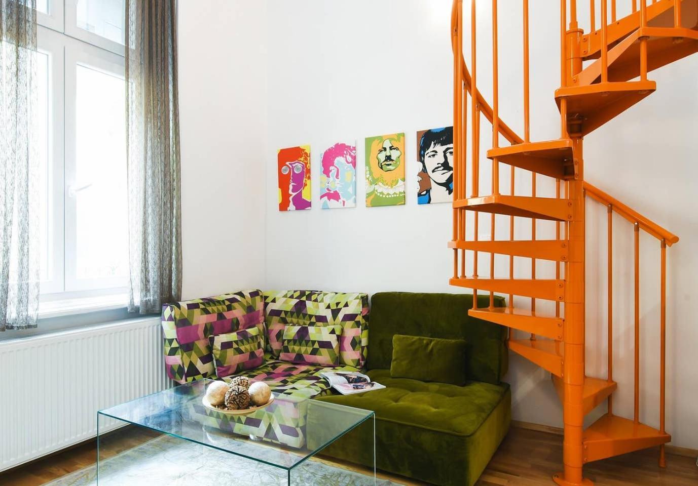 Central & Colorful Studio With Air Conditioning 布达佩斯 外观 照片
